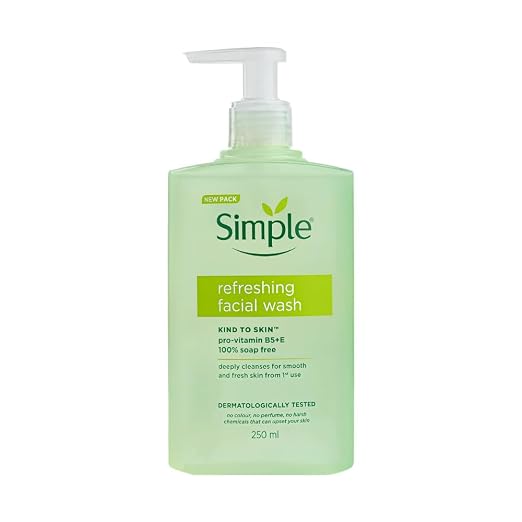 Simple Kind to Skin Refreshing Facial Wash - Soap-Free Gentle Cleanser with Vitamin E & Glycerin, 250ml
